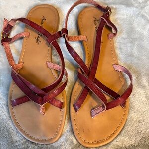 American Eagle Outfitters Women's Burgundy Leather Sandals.  Excellent Condition